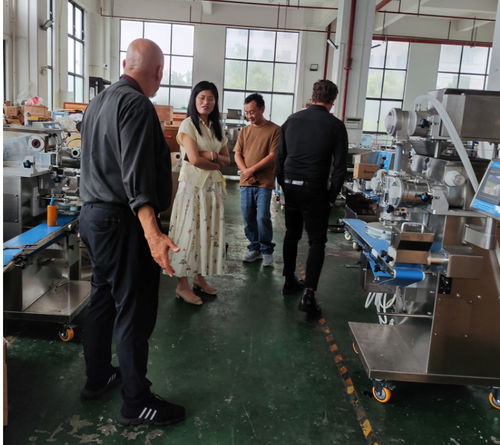 नवीनतम कंपनी ब्लॉग के बारे में प्रदर्शनी के ग्राहकों की संख्या में वृद्धिः वैश्विक खरीदारों ने शंघाई पापा के प्रोटीन बार और बॉल और बुराटा में मजबूत रुचि दिखाई