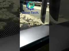 चॉकलेट कोटिंग मशीन के साथ डोनट